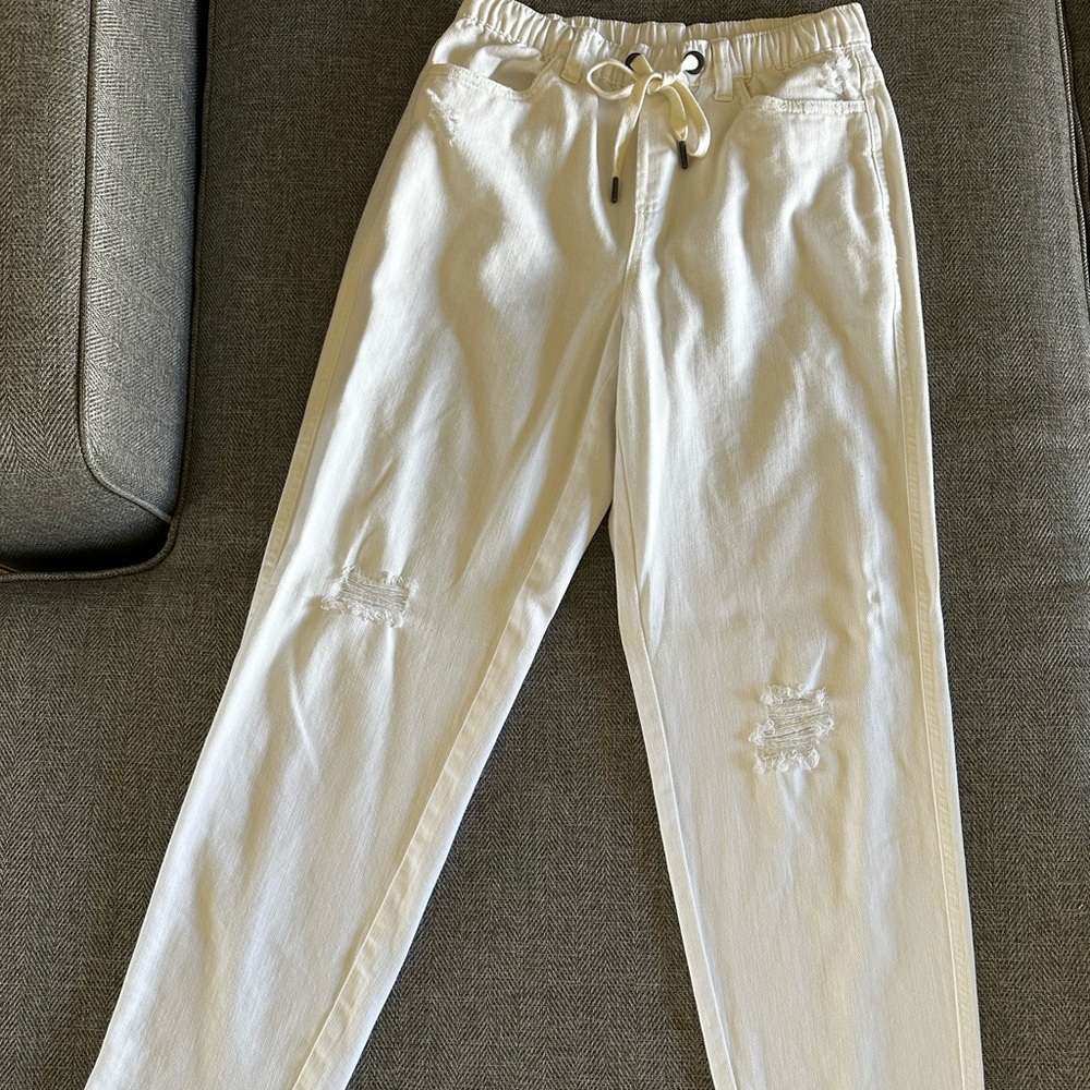 White distressed pull on pants